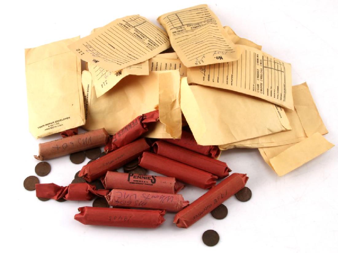 7 LBS POUNDS OF UNSEARCHED WHEAT CENTS PENNIES: 7 LBS Pounds of unsearched wheat cents pennies, including various mints and dates with a fair amount of WWII era 1942 Steel pennies wherein the US mint made pennies out of steel as the copper was used