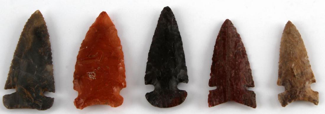 5 SMALL ARROWHEAD POINTS DOVETAIL SEMI CIRCLE MORE: 2 small dovetail base arrowhead points (2 1/2", 2 5/8"), one semi circle, and two crimped tails with side notches (2 1/4", 2 1/8"). Semi circle piece is marked for Jersey County Illinois (2 1/2").