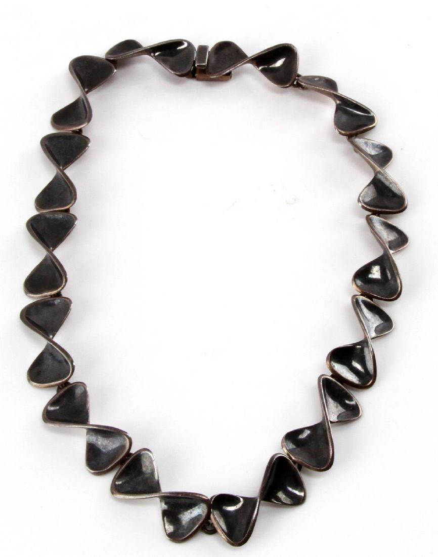 SIGI PINEDA SILVER VINTAGE MODERNIST TAXCO CHOKER: Signed, enameled sterling silver in good condition, vintage Modernist choker 15.5 inches