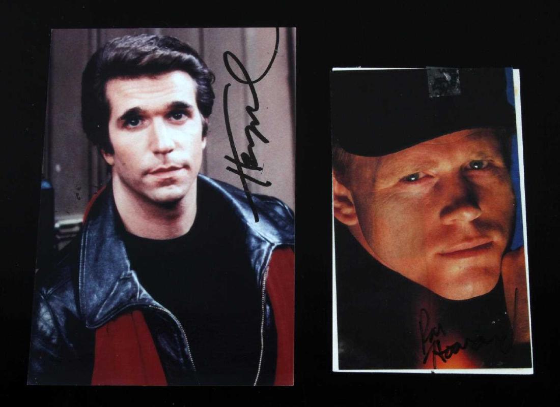2 HAPPY DAYS STARS AUTOGRAPH LOT FONZ & CUNNINGHAM: Lot of TWO (2) small color photos autographed by the two legendary breakout stars from TV's long-running "Happy Days" - Ron Howard ("Richie Cunningham") and Henry Winkler ("Arthur Fonzarelli"). These 