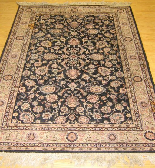 Michael Handler 100 Wool Belgium Area Rug 5 X 7 May 20 2007 Affiliated Auctions In Fl