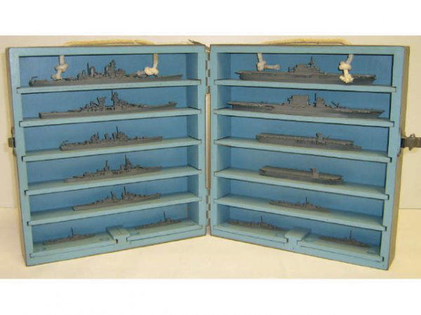 WWII USN FRAMBURG ID MODEL TEACHER BOX US SHIPS: WWII US Navy spotter ID recognition model teacher box. 22 1/4" X 12", box is stamped US Navy Miniature US Ship Models Mark 1 Supplement 1. 14 die cast models in total all are stamped 12-44 and H.A. Fr