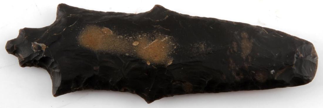 SUN TEMPLE MOUND KY 1921 ECENTRIC ARROWHEAD: Has sticker which reads "Sun Mound 1921 W.E. Myer, eccentric black 4 inch flint lithic tool or point, free of repairs or detractions. 50