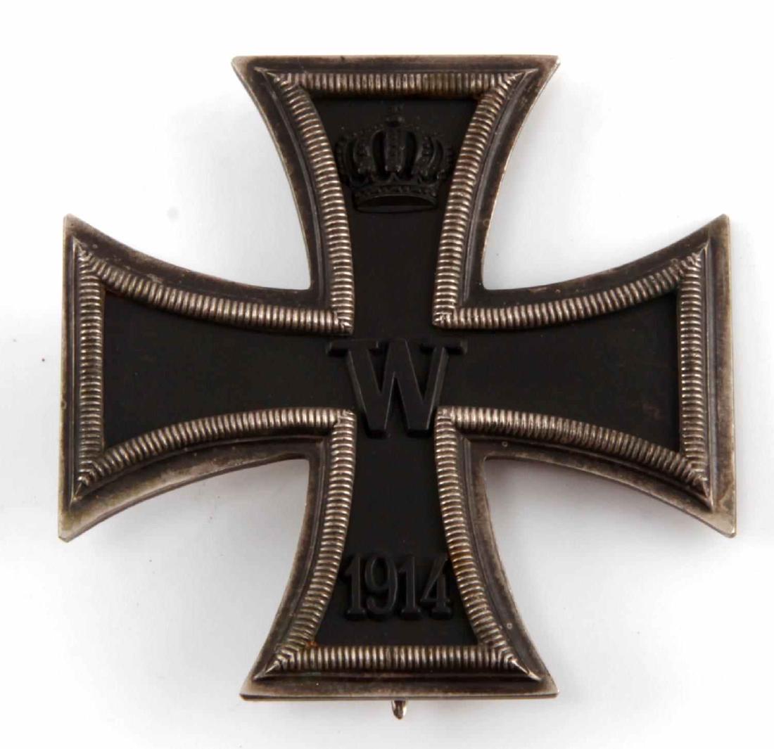 WWI IMPERIAL GERMAN PRUSSIAN IRON CROSS MEDAL: An Iron Cross, 1st Class from WWI. Magnetic core and tests for silver content. Pin is marked '800' and 'GODET'. In very good condition. This lot has a reserve.