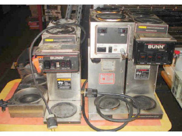 LOT OF COMMERCIAL COFFEE MAKERS AND WARMERS: 1-Bunn Commercial Coffee Maker model CWTF35. 1-Bunn Commercial Coffee Maker model STPF-35. 1-Bloomfield Commercial Coffee Maker model 8718. 1-Bloomfield Commercial Coffee Warmer model 8853.