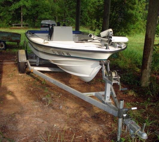 PRO SPORTS 1600FF 16' BAY BOAT JOHNSON 90 HP