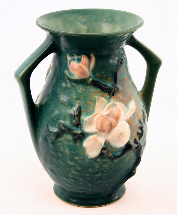 ROSEVILLE MAGNOLIA 2 HANDLED VASE 907 7.5"