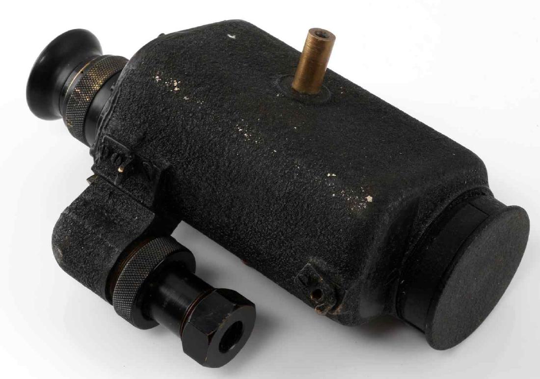1940 US NAVAL OCULAR TELESCOPE MARK V NO.326 W CAP: 1940 BAKELITE casing US Naval issue Ocular telescope mark V No.326 Serial No. with bakelite lens cap. In good condition with no visible signs of damage beyond expected aging.