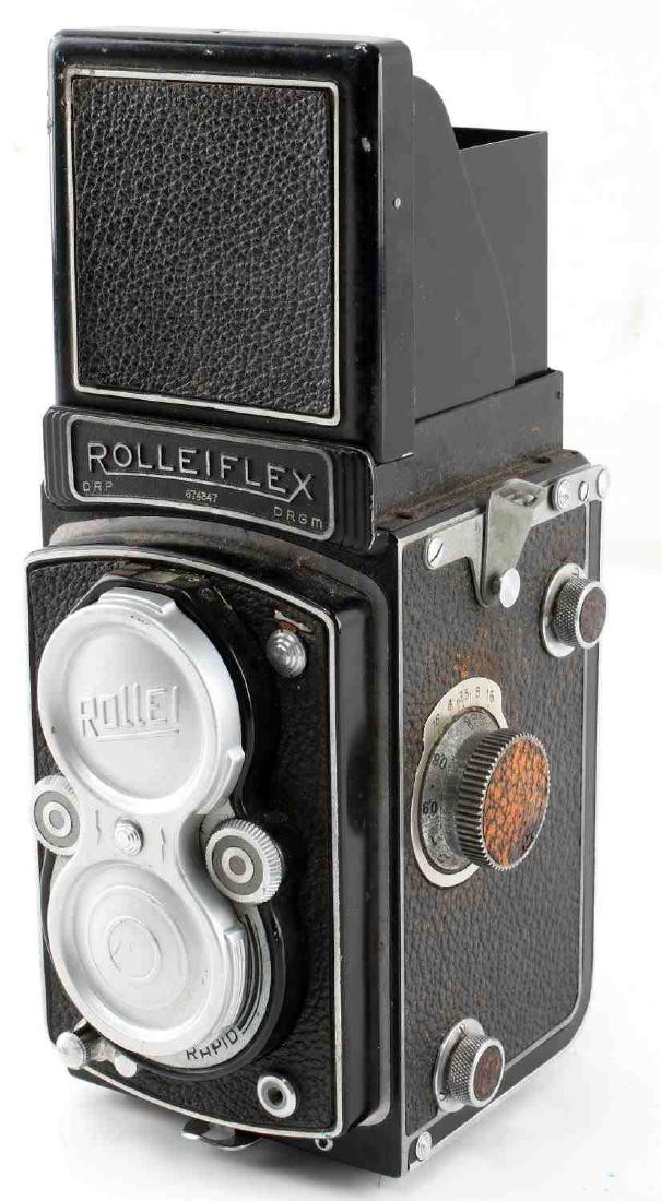 VINTAGE GERMAN 75MM ROLLEIFLEX CAMERA