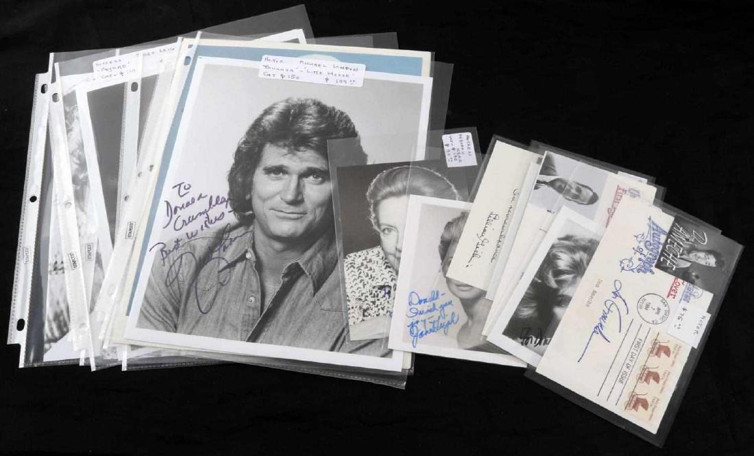13 FAMOUS HOLLYWOOD ENTERTAINER AUTOGRAPH LOT: Lot of THIRTEEN (13) popular autographs fetched a hefty $1200 (25 years ago). Includes autographs by Janet Leigh ("Psycho"), Lee Remick ("The Omen"), Fred Gwynne ("The Munsters"), Charlton Heston ("Pl