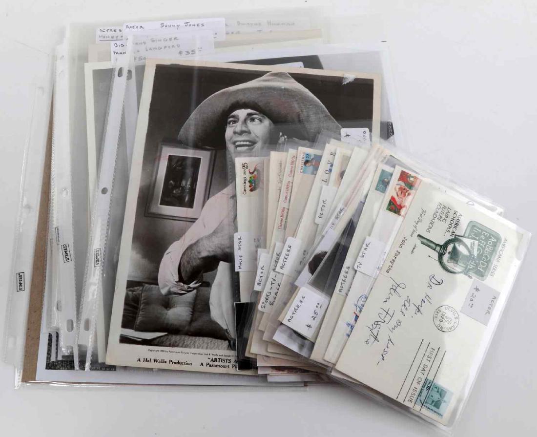 34 FAMOUS HOLLYWOOD ENTERTAINER AUTOGRAPH LOT: Lot of THIRTY-FOUR (34) includes Emilio Estevez ("The Breakfast Club"), Yvonne DeCarlo ("The Munsters"), Lily Tomlin ("9 to 5"), Cybil Shepherd ("Moonlighting"), Penny Marshall ("Laverne & Shirley"),