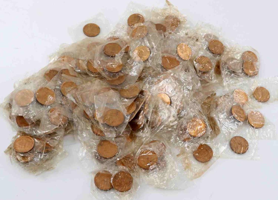 200 APOLLO 11 COMMEMORATIVE TOKEN COIN LOT 1969: 200 Apollo 11 commemorative tokens dating from 1969, all new in sealed baggies. Each token measures 1 inch in diameter. Obverse reads "APOLLO XI" across the top, and "ARMSTRONG-ALDRIN-COLLINS" with an