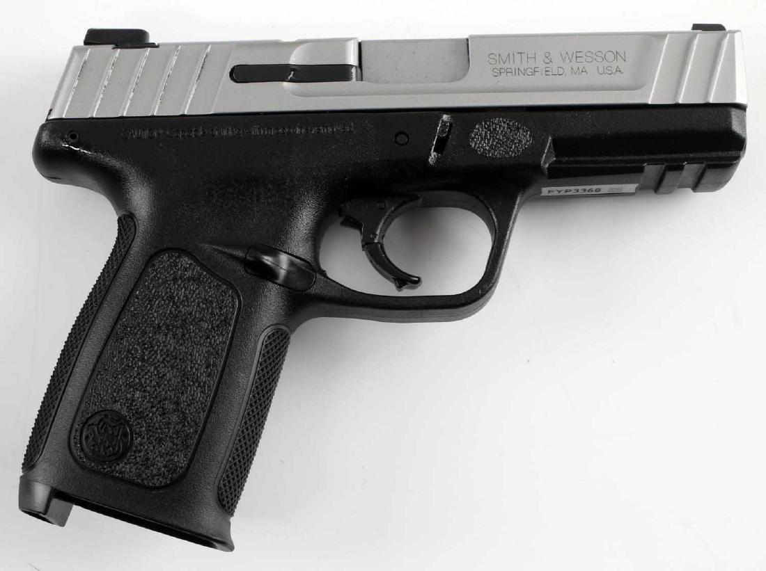 SMITH & WESSON SD9 VE SEMI AUTO PISTOL 9MM W CASE: Two-tone steel and polymer construction, clear markings, 4 inch barrel with good clear bore, comes with extra magazine and hard case. Very good condition. Requires FFL for transfer. Cannot ship intern