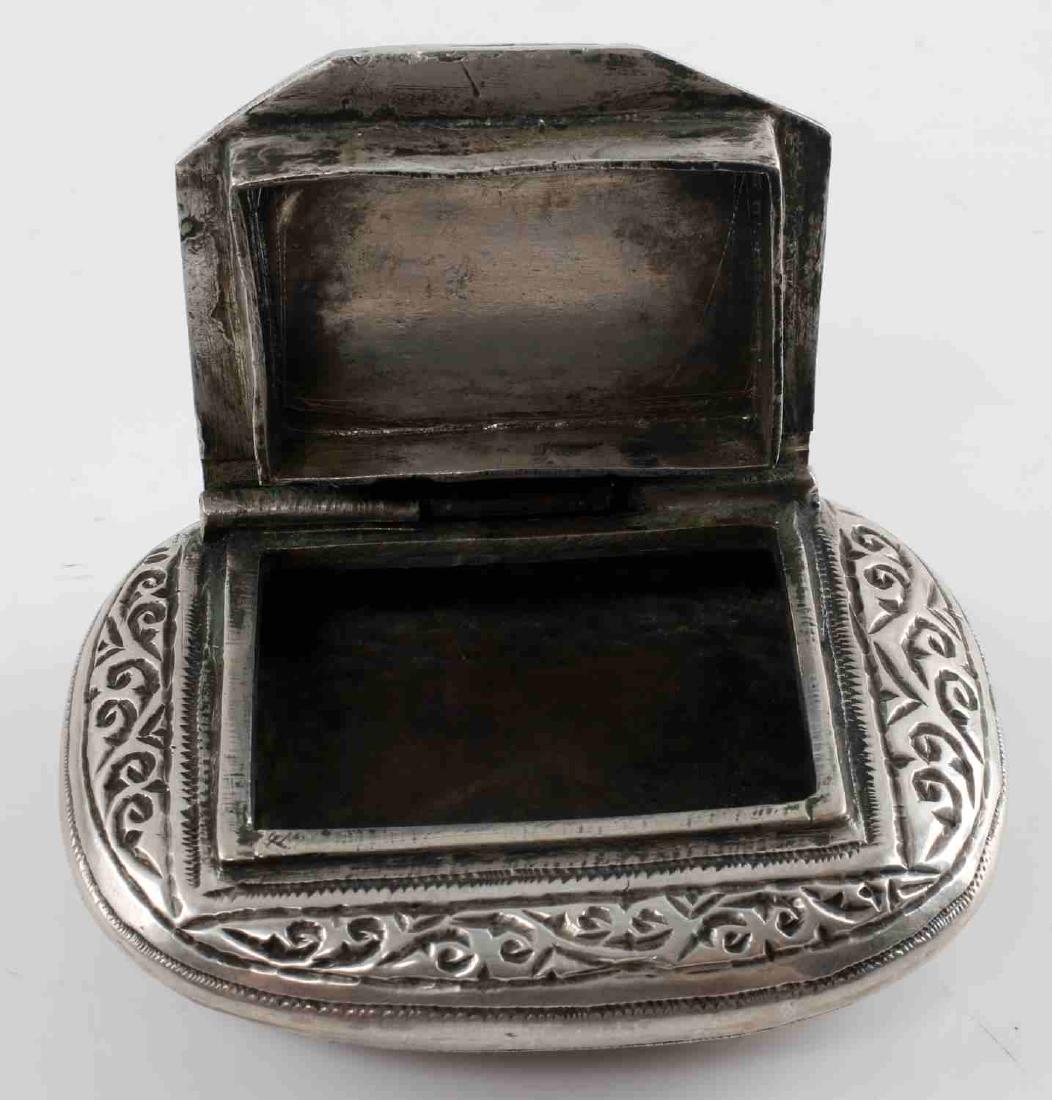 ANTIQUE 1830'S PEWTER ENGLISH SNUFF BOX: Snuff box dated to the 1830s, believed to be of English manufacture, and made of pewter. Measures about 3x2.5 inches in size.