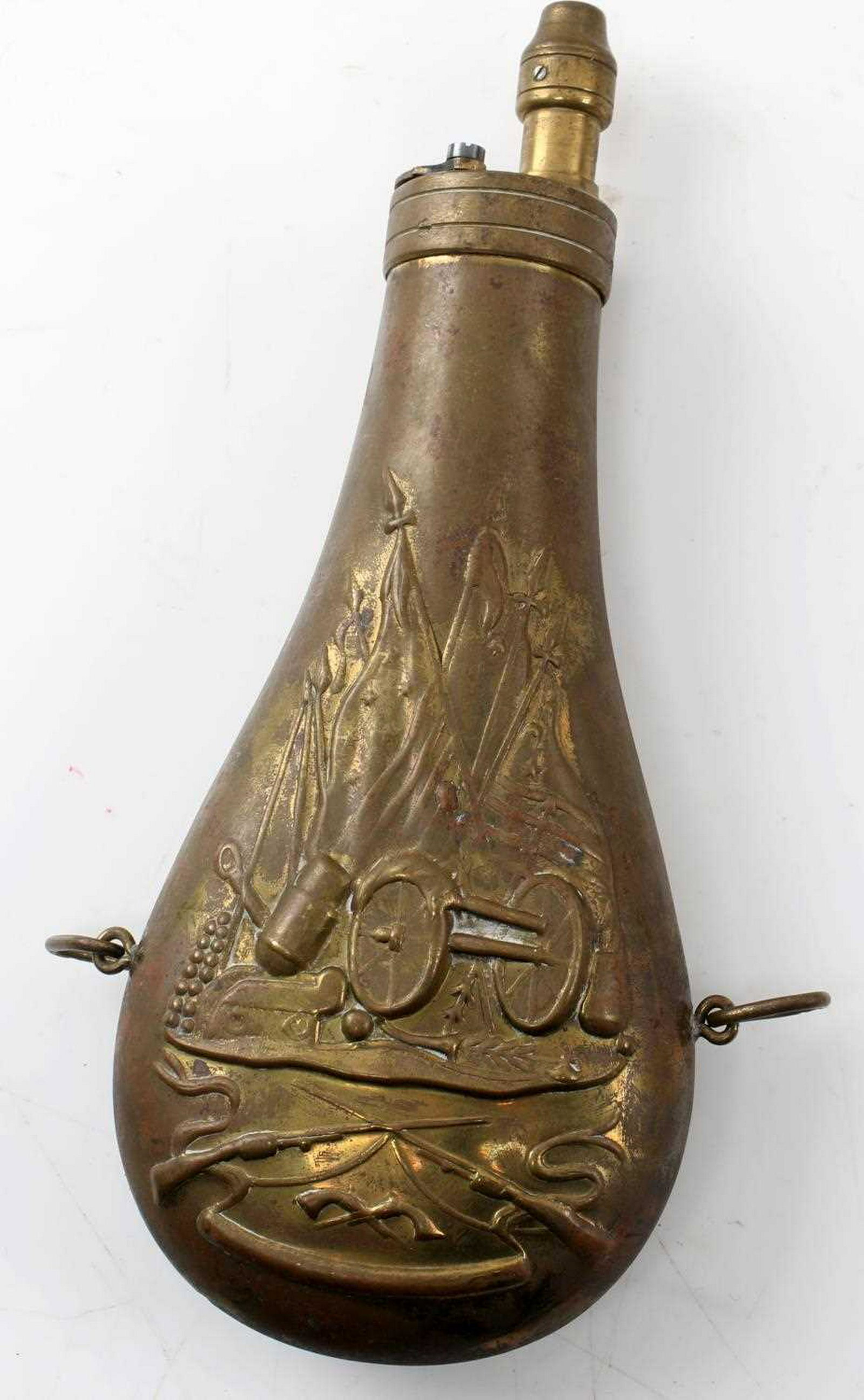 US CIVIL WAR ERA UNION GUN POWDER FLASK: Military motif in relief to both sides, two hoops on sides, made of brass. Measures 3 3/8 X 8 3/4 X 2 7/16 inches. Unauthenticated, sold as is.