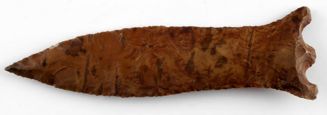 NATIVE AMERICAN RIVER FOUND EVA ARROWHEAD POINT: Eva form arrowhead which measures 5 inches in length. Purportedly found by a diver in the Tennessee River in Benton County near Eva. In very good condition.