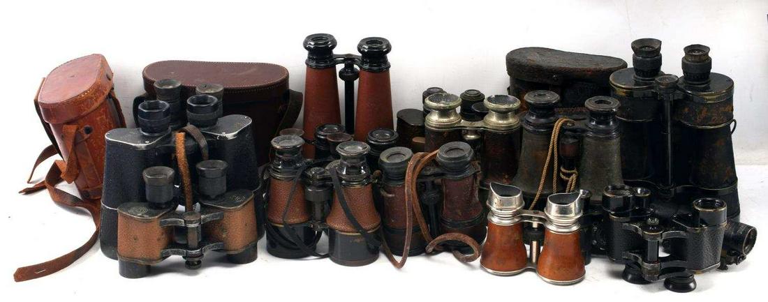 LOT OF 26 VINTAGE BINOCULARS CARL ZEISS ELLIOTT: 26 vintage binoculars. In variable conditions with most in good condition with clear sights and working focus.
