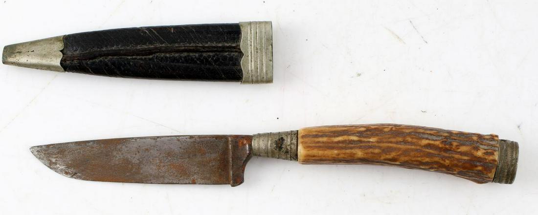 VINTAGE STAG HANDLE HUNTING SKINNER KNIFE: Stag handle hunting knife. Silver toned pommel and guard with a 4 inch stag hilt. Measures 7.75 inches in total with a 3.5 inch blade. Good condition with some surface rust and wear present. Includes 