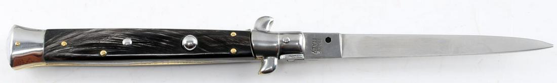 LARGE ITALIAN STILETTO SWITCHBLADE KNIFE: Italian-made stiletto switchblade knife. Measures 11 inches in length. In very good condition. This lot has a reserve.