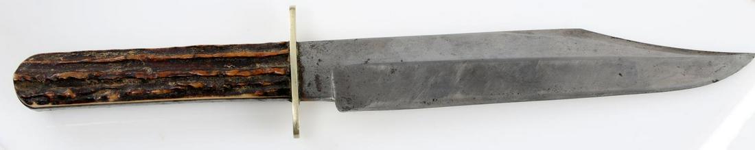 VINTAGE CAMBRIDGE SHEFFIELD BOWIE KNIFE 7 INCH: Vintage Cambridge Sheffield Bowie Knife. 7 inch blade. Stag handle. Very good condition, with only some patina and scratches on the blade. 356