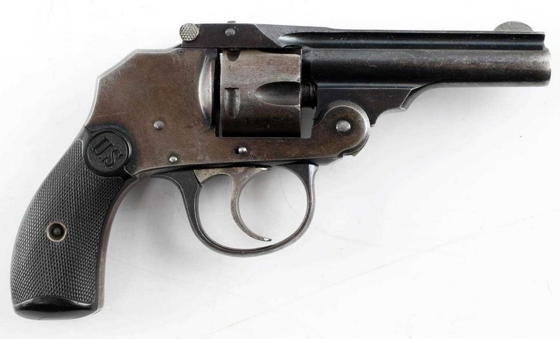 US REVOLVER CO TOP BREAK .32 S&W REVOLVER: US Revolver Co. .32 Smith & Wesson caliber top break hammerless revolver. 5 round cylinder with a 2.75 inch barrel. In good condition with some finish loss, and general wear present. Functions well me