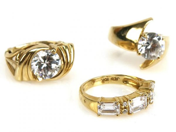 LOT OF 3 LADIES RINGS