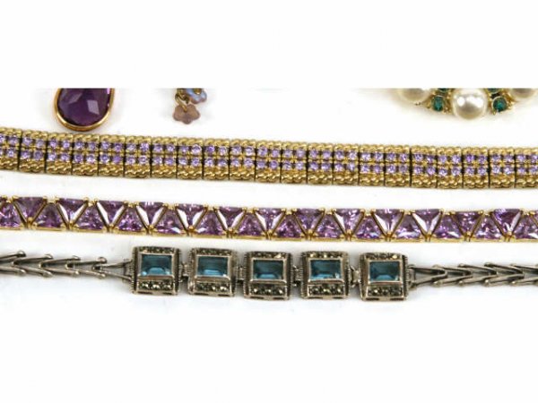 COSTUME JEWELRY LOT - 4