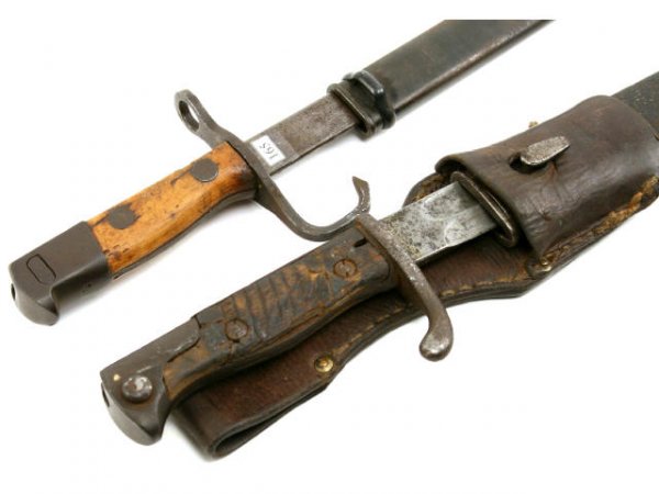 BAYONET LOT OF 4 - 2