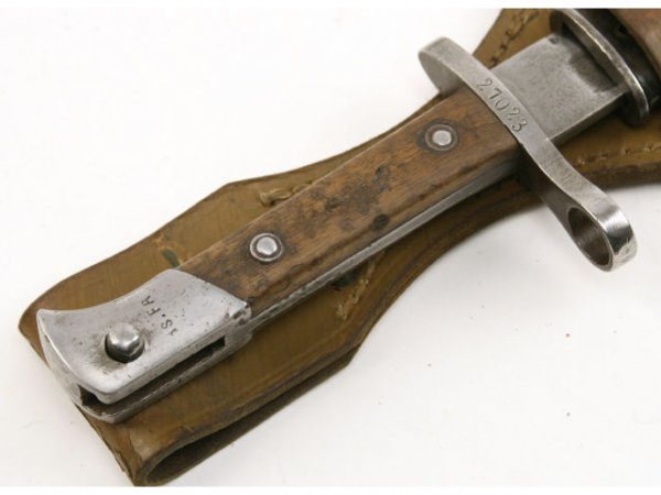 BAYONET LOT OF 6 - 4