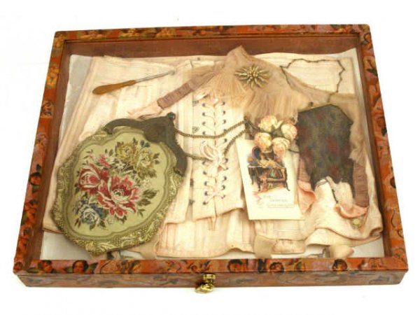 LATE 19TH CENTURY PURSE CORSET DISPLAY