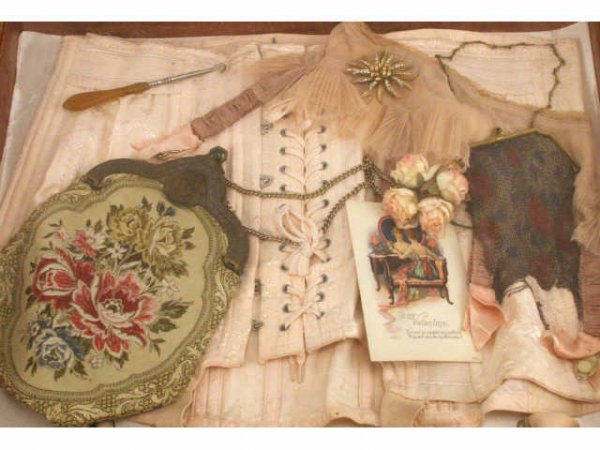 LATE 19TH CENTURY PURSE CORSET DISPLAY - 2
