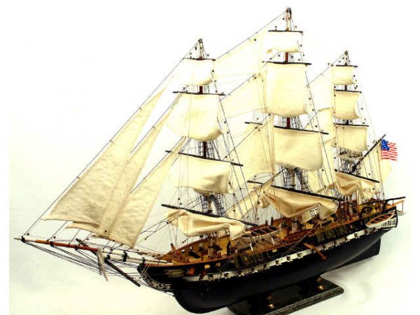 USS CONSTITUTION WOOD SAIL BOAT MODEL 40 X 26