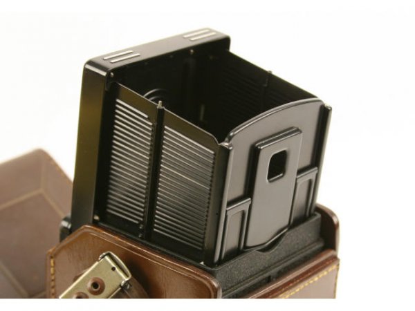 ROLLEIFLEX CAMERA IN ORIGINAL COWHIDE CASE YASHICA - 3
