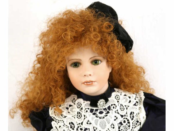 32" THELMA RESCH SIGNED LIMITED EDITION DOLL JANE - 2
