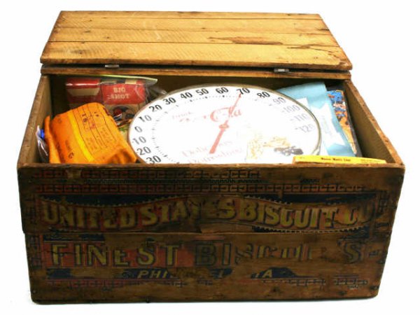 VINTAGE TOY LOT 1950's COMICS COCA COLA TIN TOYS
