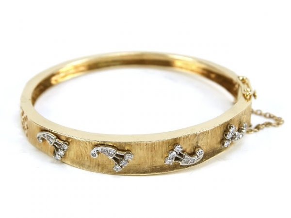 LADIES DIAMOND BANGLE BRACELET