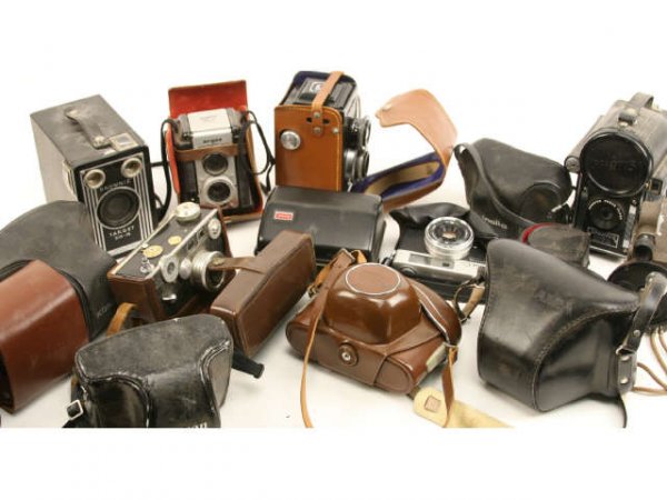 VINTAGE CAMERA LOT