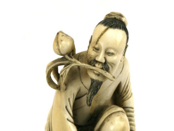 ANTIQUE IVORY FIGURINE MAN WITH POPPY ASIAN - 2