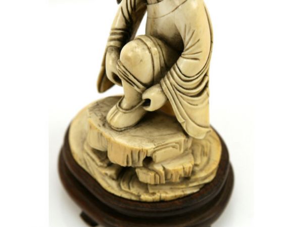 ANTIQUE IVORY FIGURINE MAN WITH POPPY ASIAN - 3