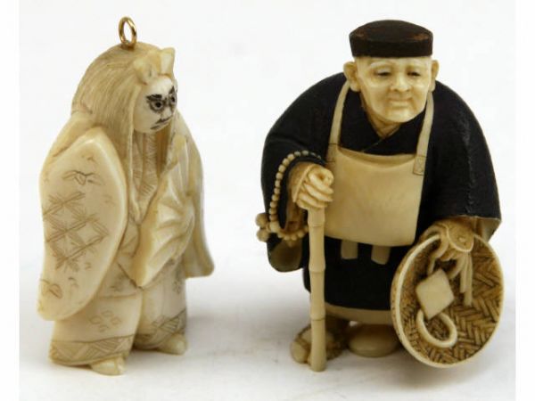 ANTIQUE JAPANESE IVORY SIGNED NETSUKE & BOX LOT - 2