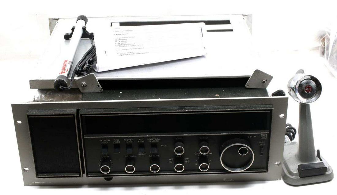 COLLINS 651-S HAM RADIO WITH MICROPHONE AND MANUAL: Collins 651-S Ham Radio with Microphone and Manual. The top of the unit is not attached. Measures 17 by 16.5 inches. Styrofoam is present in the unit. Good condition. LD.