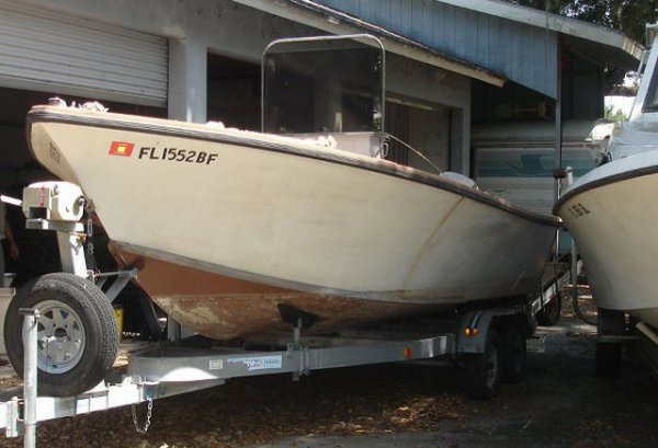 SALTWATER FISHING BOAT SUZUKI 200 HP