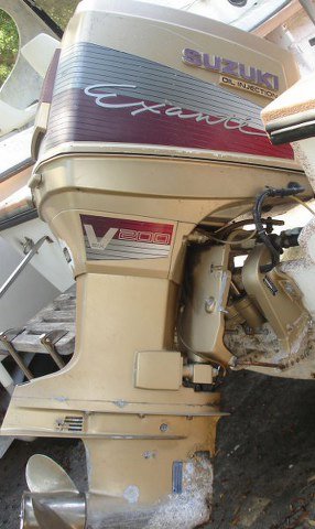 SALTWATER FISHING BOAT SUZUKI 200 HP - 2