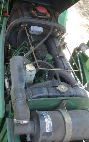 JOHN DEERE 770 TRACTOR LOADER W/ BRUSH HOG - 6