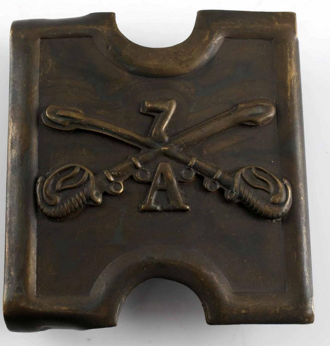 US INDIAN WARS 7TH CAVALRY BELT BUCKLE ANSON MILLS: US Indian Wars 7th Cavalry Enlisted Mans Belt Buckle by Anson Mills. Measures 3 inches wide by 3 1/4 inches tall. The front has a ‘7’ and an ‘A’ with a pair of crossed cavalry swords in the ce