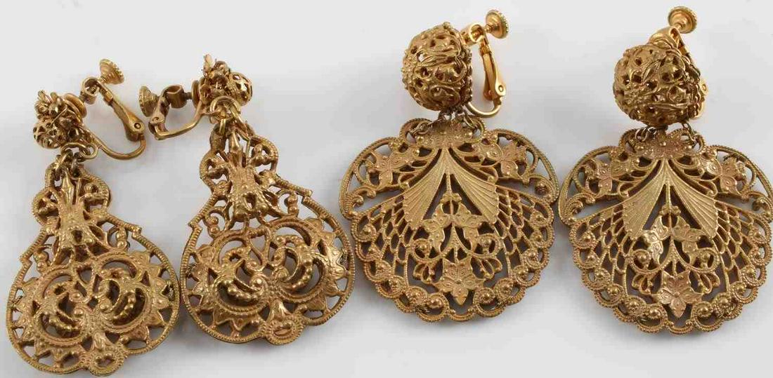 VINTAGE MIRIAM HASKELL COSTUME FILIGREE EARRING LO: Lot of 2 stamped Miriam Haskell Pat. NO. 3.176.475 vintage costume clip earrings. Gold toned, length 2 inches. In very good condition This lot has a reserve.