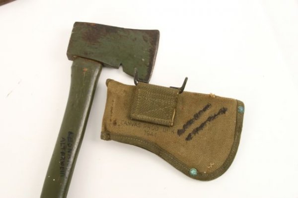 U.S.M.C. BOLO FIGHTING KNIFE PLUS AXES - 3