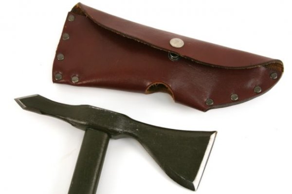 U.S.M.C. BOLO FIGHTING KNIFE PLUS AXES - 4