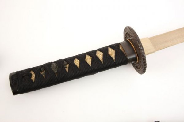 JAPANESE WAKIZASHI SAYA AND FITTINGS - 2