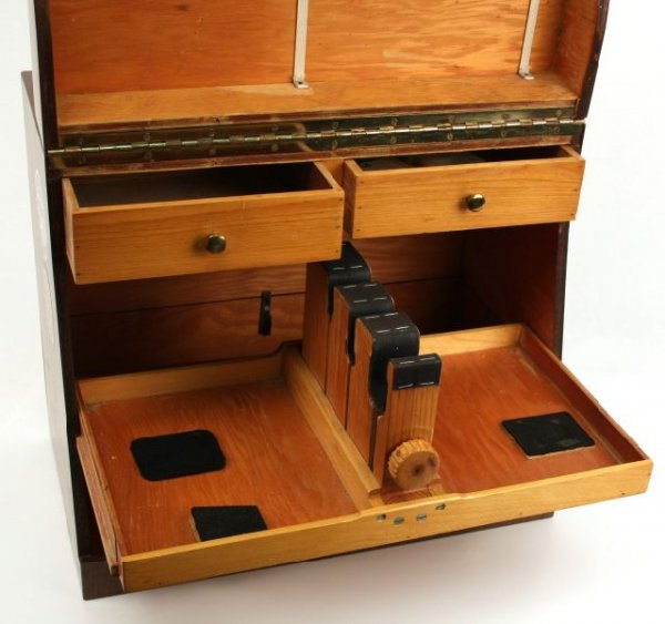 CUSTOM MADE PISTOL CARRYING BOX - 3